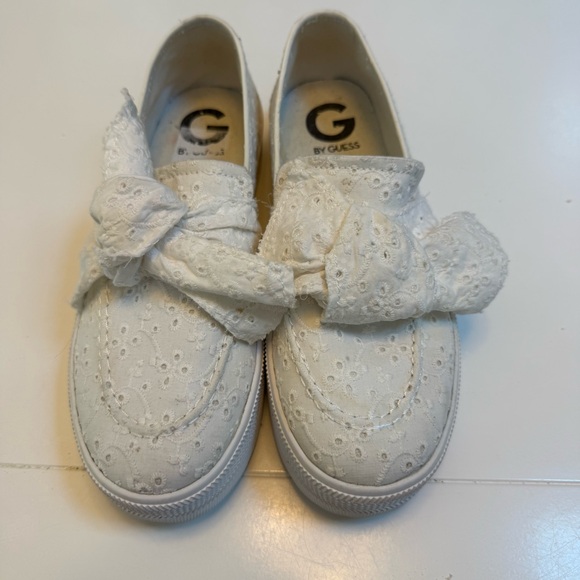 G by Guess, Women’s White Eyelet “Chippy” 
Slip-On shoes, Size 8.5 - Picture 1 of 6